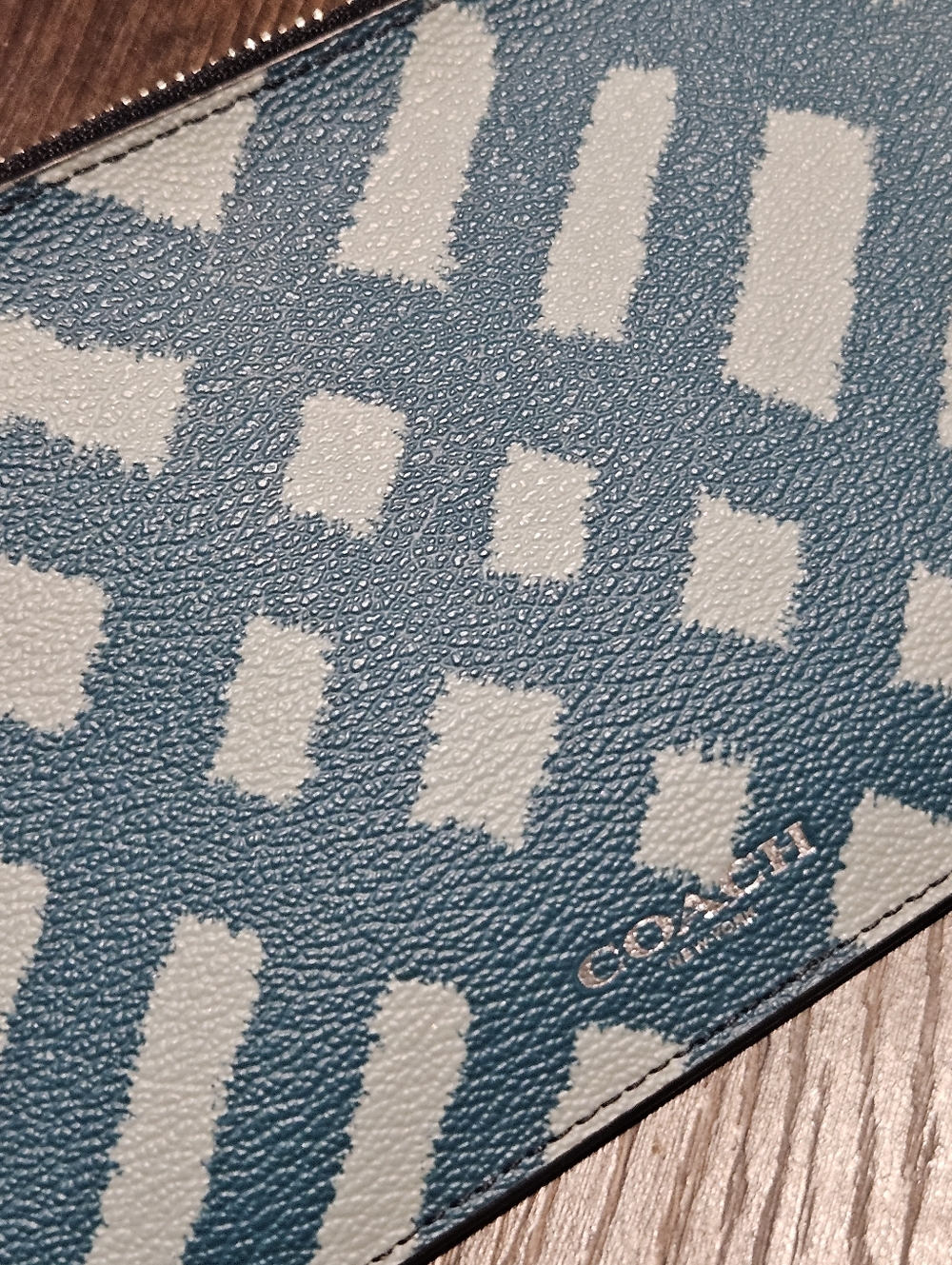 NWOT Coach Blue Geometric Zip Clutch Pouch - Picture 5 of 9